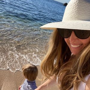 Meet your Posher, Caitlin